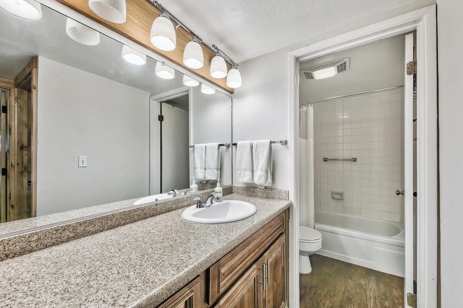 Lakeland Village 412 - 4 Bedroom Plus Loft South Lake Tahoe
